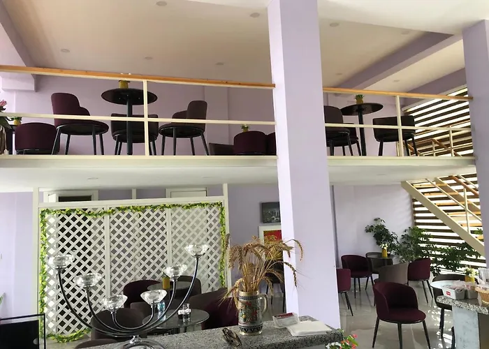 Sweet Hotel *